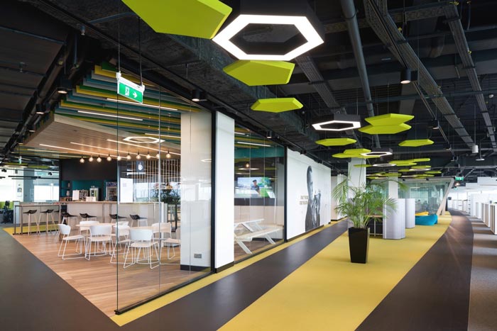 運動用品制造商廠家辦公室茶水間裝修設(shè)計案例效果圖