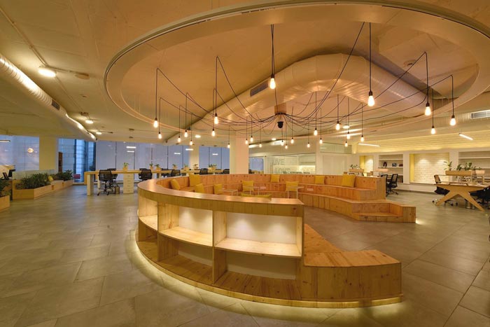 木飾面廠家辦公室進門區(qū)域裝修設計案例效果圖