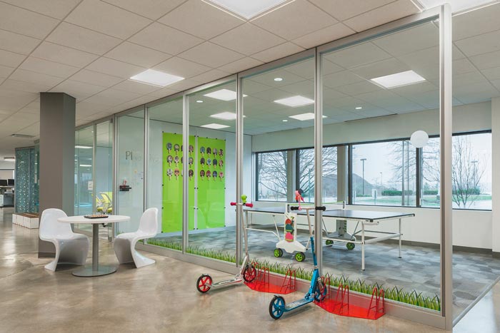 B2B公司辦公室玩耍區(qū)域裝修設(shè)計案例效果圖