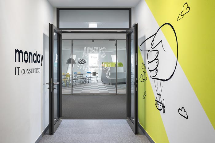 IT咨詢公司辦公室進門區(qū)域裝修設計案例效果圖