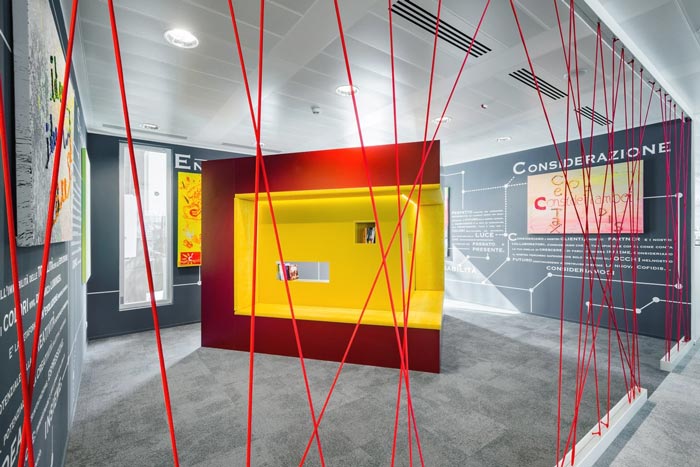 貸款服務(wù)機(jī)構(gòu)辦公室閱讀區(qū)域裝修設(shè)計(jì)案例效果圖