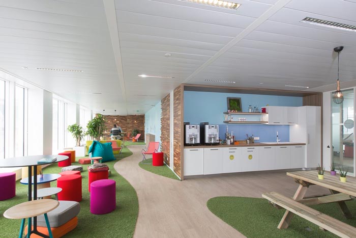 汽車租賃服務公司辦公室洽談區(qū)域裝修設計案例效果圖