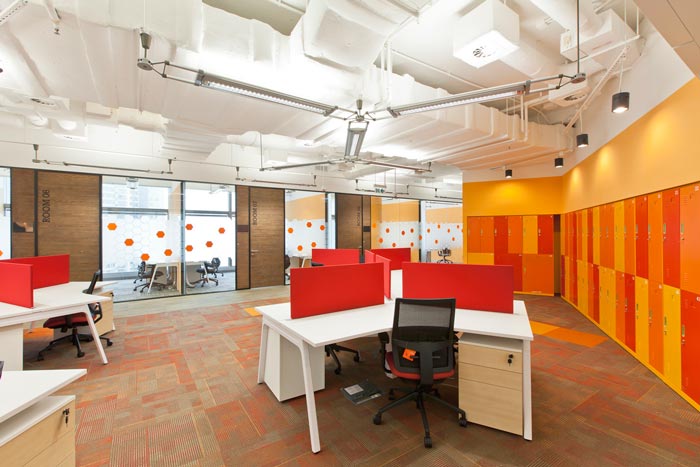 現(xiàn)代簡約辦公室辦公區(qū)域裝修設計案例效果圖