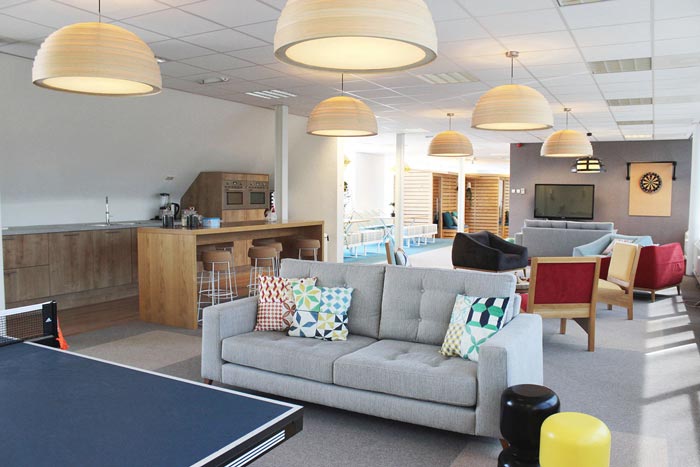 創(chuàng)新人性化辦公室娛樂區(qū)域裝修設(shè)計(jì)案例效果圖