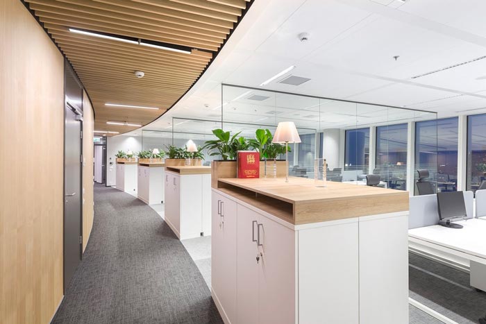 現(xiàn)代簡約風(fēng)格辦公室過道裝修設(shè)計案例效果圖