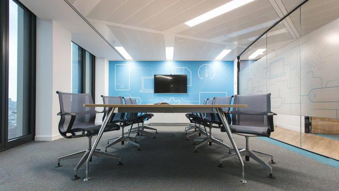 解決方案提供商辦公室大會議室裝修設(shè)計案例效果圖