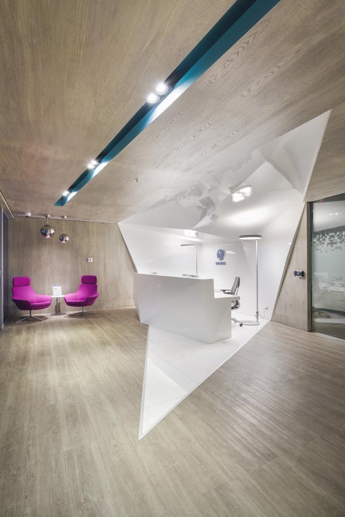 500平方辦公室前臺裝修設計案例效果圖