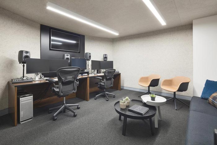 廣告代理公司辦公室獨立辦公區(qū)域修設(shè)計實景圖