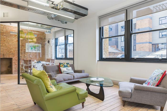 900平方投資辦公室裝修設(shè)計(jì)實(shí)景圖