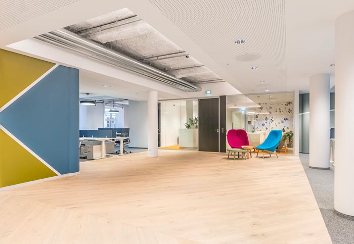 軟件開發(fā)公司辦公室進(jìn)門區(qū)域裝修設(shè)計(jì)案例效果圖