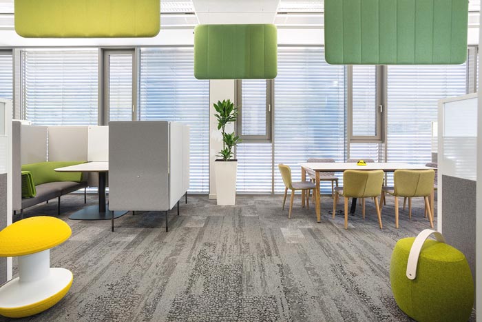 軟件技術(shù)公司辦公室接待區(qū)域裝修設(shè)計案例效果圖