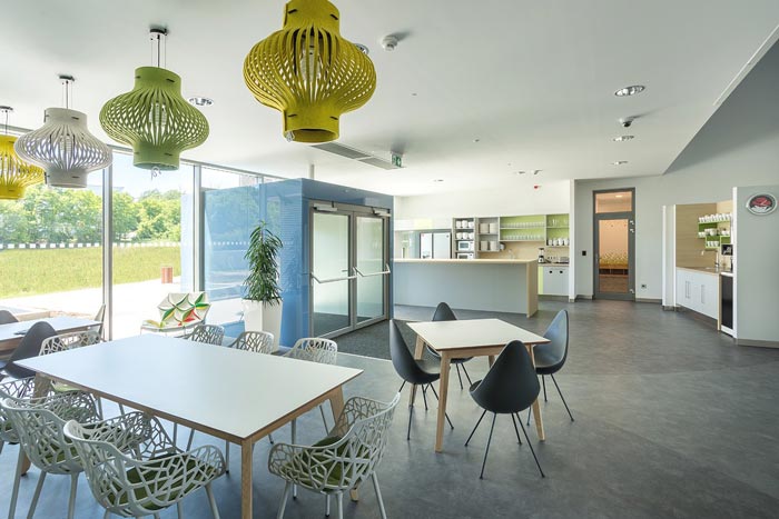 軟件技術(shù)公司辦公室茶水間裝修設(shè)計案例效果圖