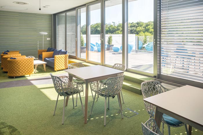 軟件技術(shù)公司辦公室休息區(qū)域裝修設(shè)計案例效果圖