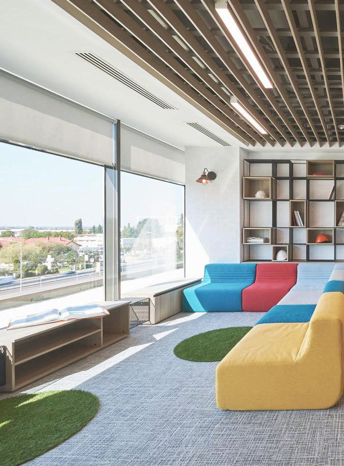 精密儀器公司辦公室休息區(qū)域裝修設(shè)計(jì)案例效果圖