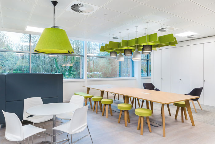 科技公司現(xiàn)代簡約辦公室交流區(qū)裝修設計案例效果圖