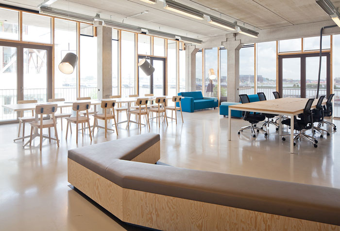 新媒體現(xiàn)代簡(jiǎn)約辦公室休息區(qū)域裝修設(shè)計(jì)案例效果圖