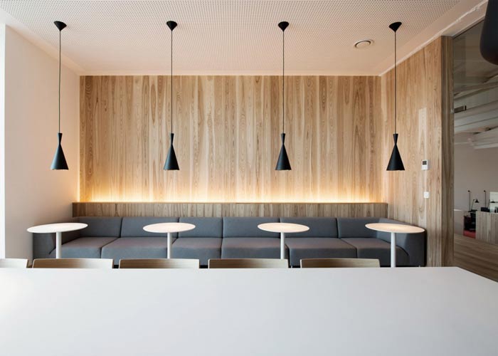 服裝廠房辦公室休息區(qū)裝修設(shè)計(jì)案例效果圖