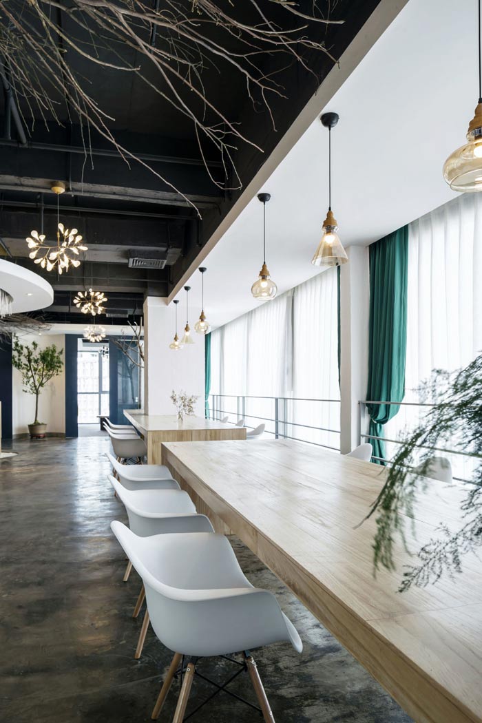 節(jié)能環(huán)保公司辦公室右側(cè)辦公區(qū)裝修設(shè)計(jì)案例效果圖