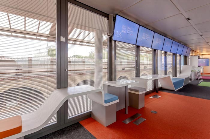 環(huán)境監(jiān)測公司辦公室左側(cè)裝修設(shè)計(jì)案例效果圖