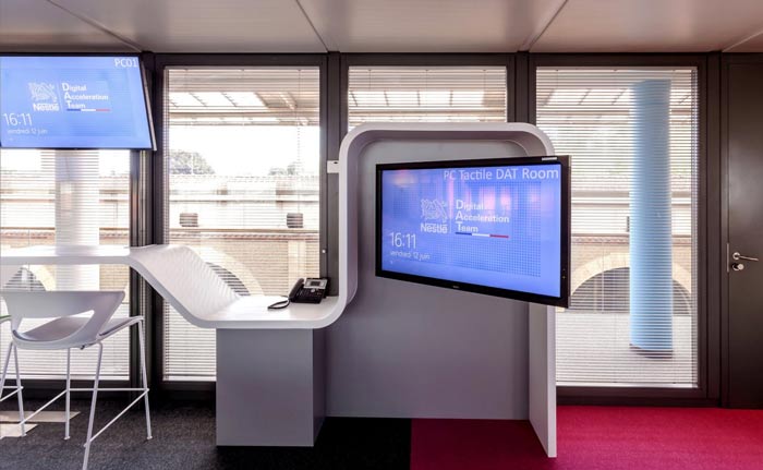 環(huán)境監(jiān)測公司辦公室顯示器裝修設(shè)計(jì)案例效果圖