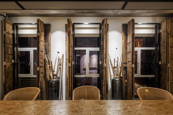 設(shè)計顧問公司辦公室門板裝修設(shè)計效果圖