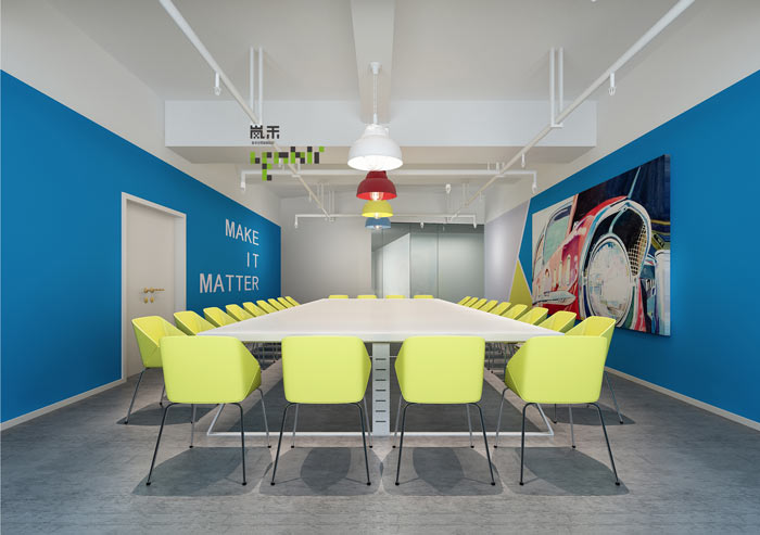 汽車超人公司辦公室18樓會(huì)議室裝修設(shè)計(jì)效果圖