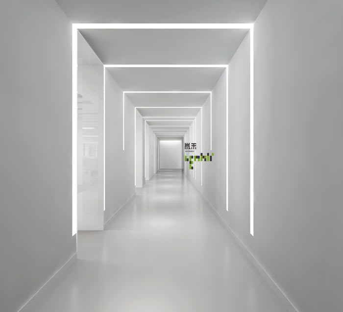 信息科技公司辦公室走道裝修設(shè)計(jì)效果圖