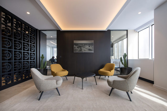 P2P金融公司辦公室接待區(qū)裝修設(shè)計效果圖
