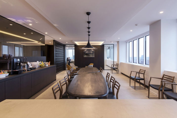 P2P金融公司辦公室茶水間裝修設(shè)計效果圖