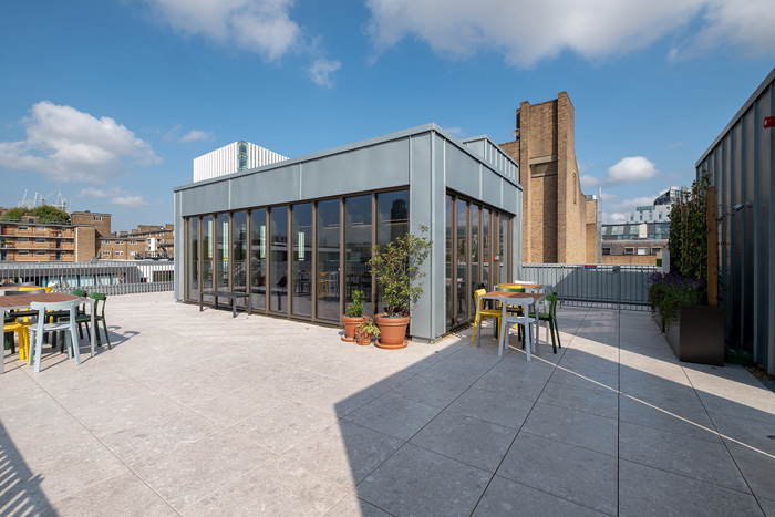 科技公司辦公室陽臺(tái)裝修設(shè)計(jì)效果圖