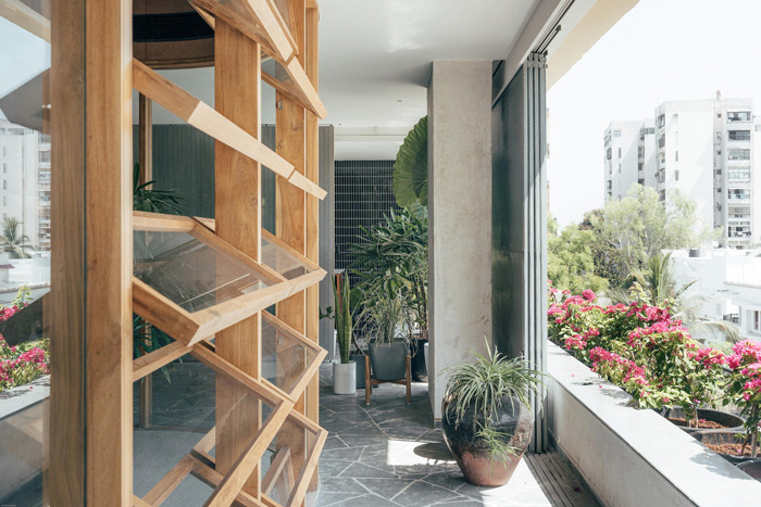 律師事務(wù)所接待區(qū)陽臺裝修設(shè)計(jì)效果圖