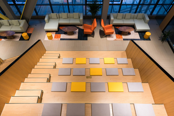 創(chuàng)客辦公休息區(qū)裝修設(shè)計效果圖