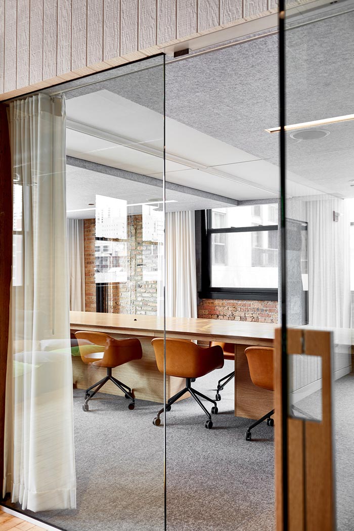 金融行業(yè)辦公室會(huì)議室裝修設(shè)計(jì)效果圖