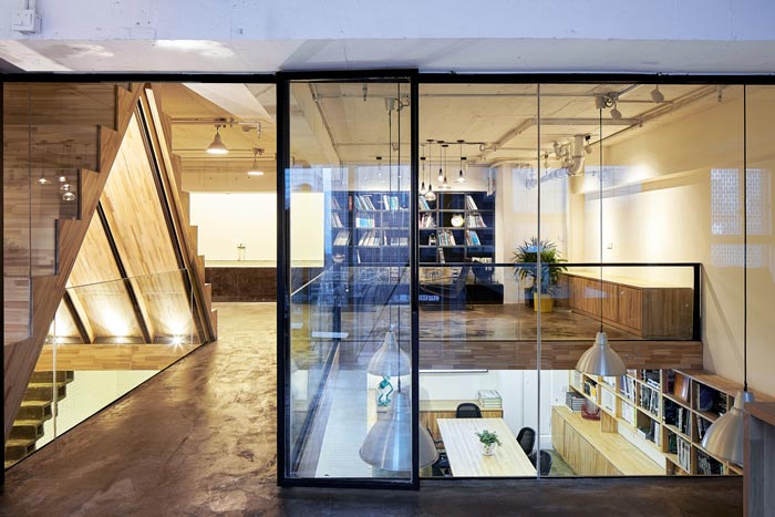 loft辦公室二樓過道裝修設(shè)計(jì)效果圖