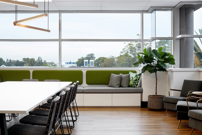 旅行社辦公室休息區(qū)裝修設計效果圖