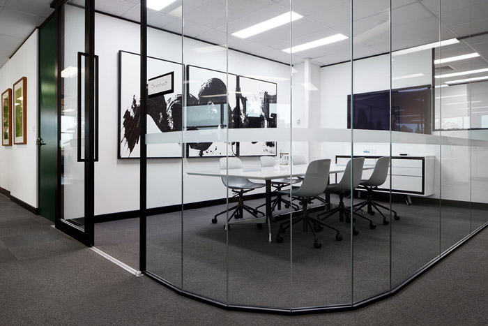 旅行社辦公室交流區(qū)裝修設計效果圖