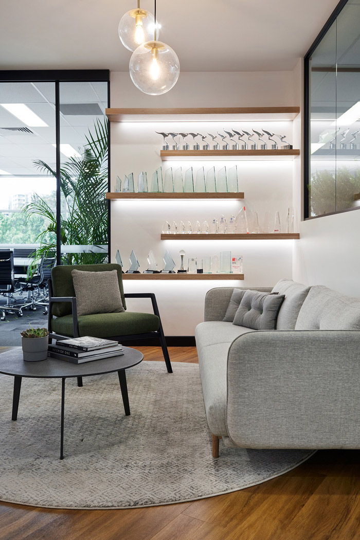 旅行社辦公室接待區(qū)裝修設計效果圖