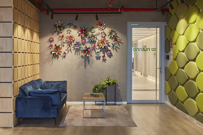 營養(yǎng)科技公司辦公室進門區(qū)設(shè)計效果圖