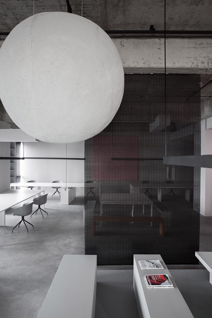 創(chuàng)意辦公室過(guò)道裝修設(shè)計(jì)效果圖