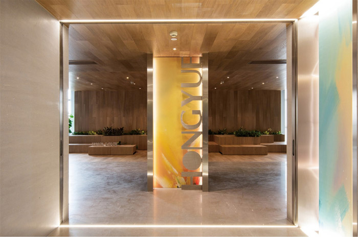 電子商務辦公室進門區(qū)裝修設計效果圖