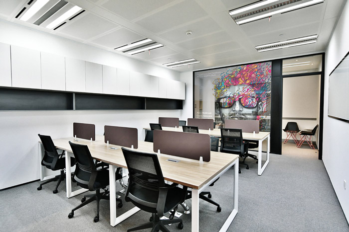 聯合辦公辦公區(qū)裝修效果圖