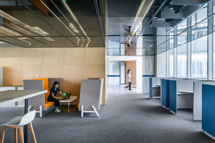 集團(tuán)總部辦公樓辦公區(qū)裝修設(shè)計(jì)效果圖