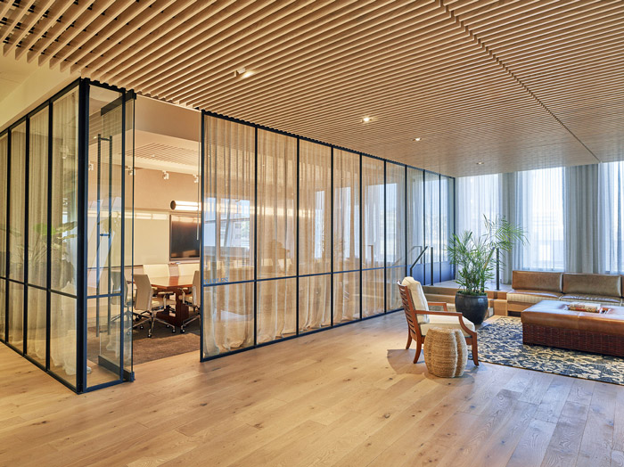 商業(yè)辦公空間會議室裝修設(shè)計效果圖