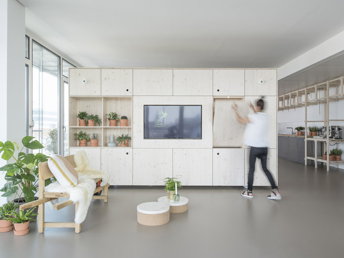 300平方辦公室接待區(qū)設(shè)計效果圖