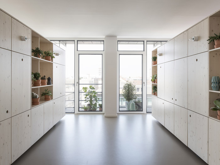 300平方辦公室綠植柜設(shè)計效果圖