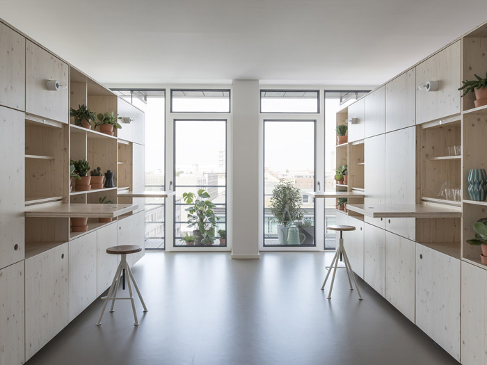 300平方辦公室綠植柜設(shè)計效果圖