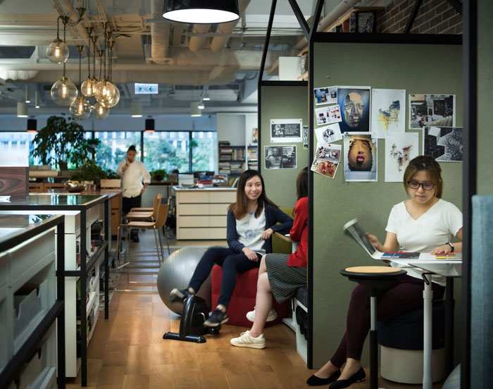 分公司辦公室辦公區(qū)設(shè)計(jì)效果圖