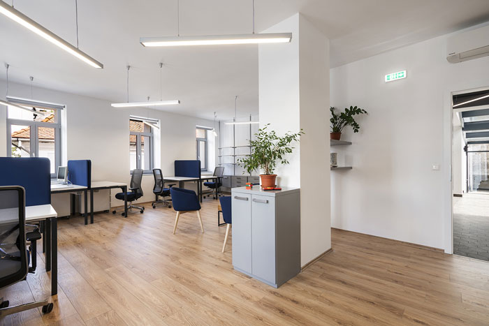 舊廠房辦公室辦公區(qū)裝修設(shè)計效果圖