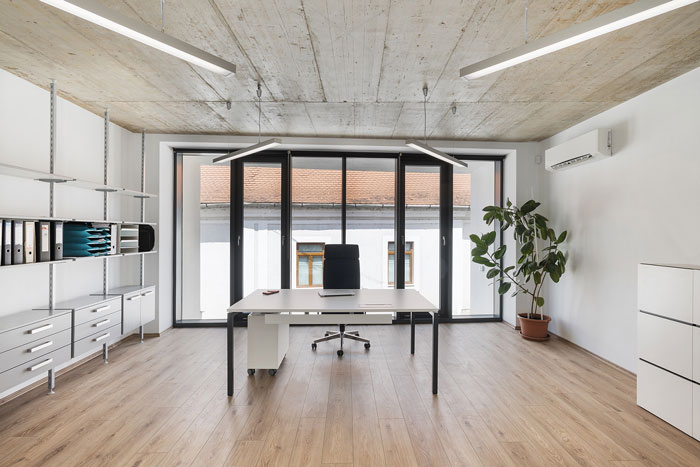 舊廠房總經(jīng)理辦公室裝修設(shè)計效果圖