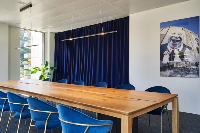 研究機構(gòu)辦公室會議室裝修效果圖